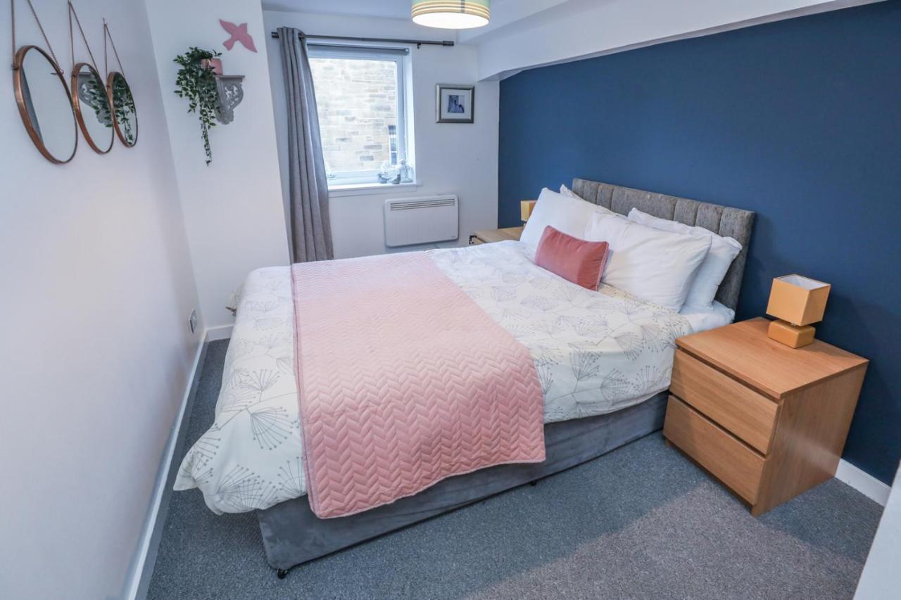 Beautiful 1-Bed Apartment Near Castle Edinburgh Exterior photo